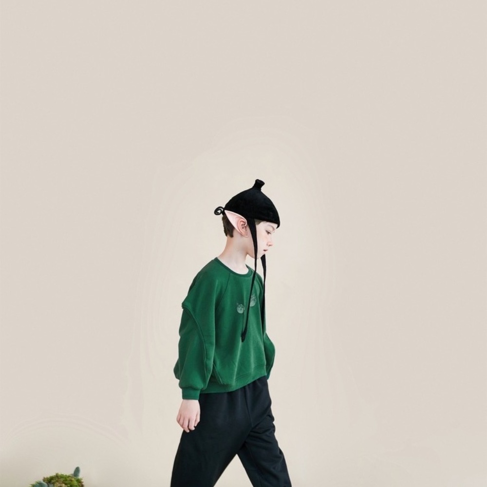 Private label kids green sweatshirt 5/6Y=120cm